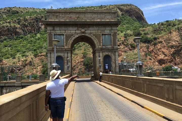 Harties Cableway & Hartbeespoort Dam Cruise: Full-Day Aerial Views and Sunset Boat Ride photo 3