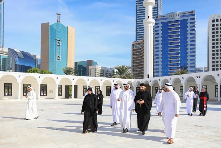 Downtown Abu Dhabi Walking Tour with Emirati Local photo 5