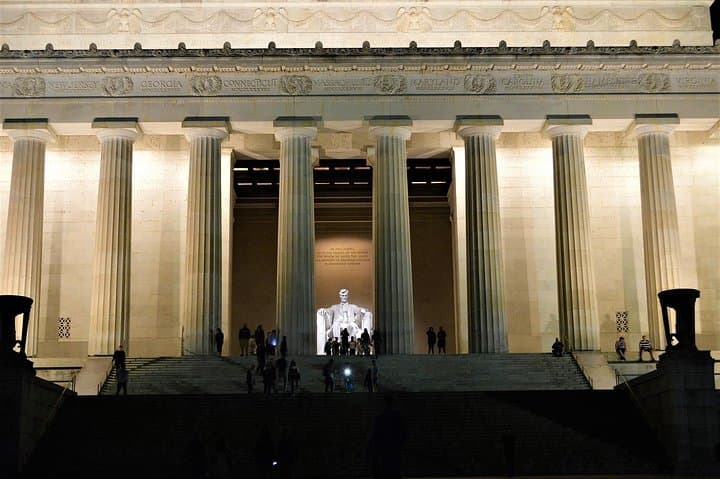 Private Night SUV Tour of Washington DC: National Mall After Dark photo 6