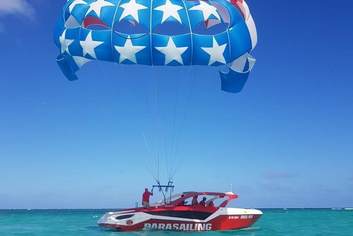 Soar Above Paradise: Parasailing in Punta Cana photo 6