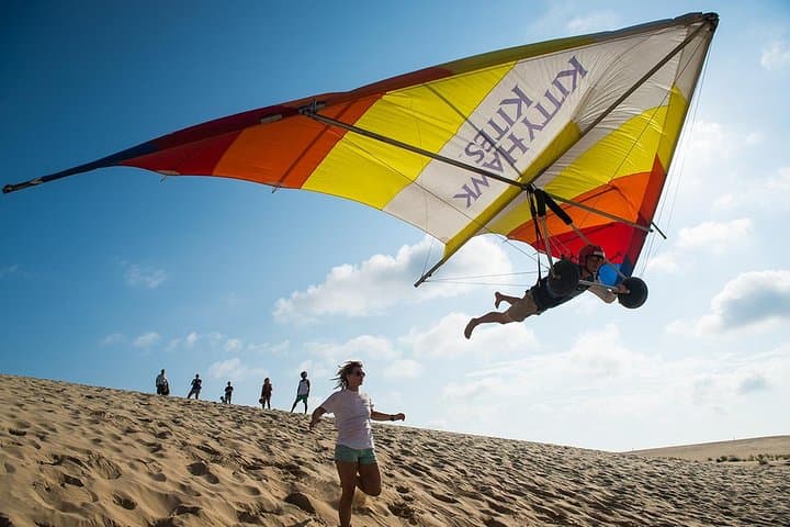 Beginner Hang Gliding Lesson at Jockey's Ridge — Outer Banks Intro Flight photo 3