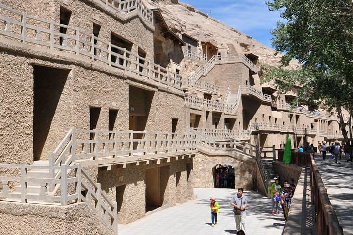 Dunhuang Day Tour: Mogao Grottoes, Echoing Sand Dunes & Crescent Moon Spring photo 4