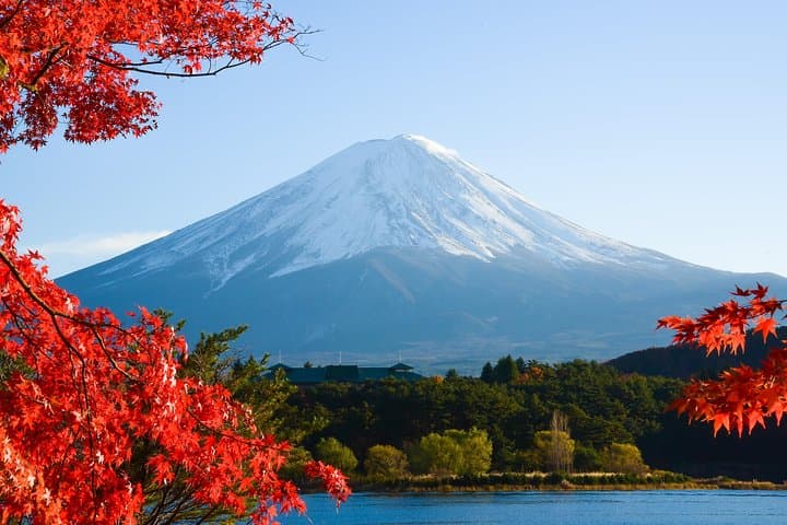 Chauffeur Day Trip to Mount Fuji, Lake Kawaguchi & Hakone from Tokyo photo 2
