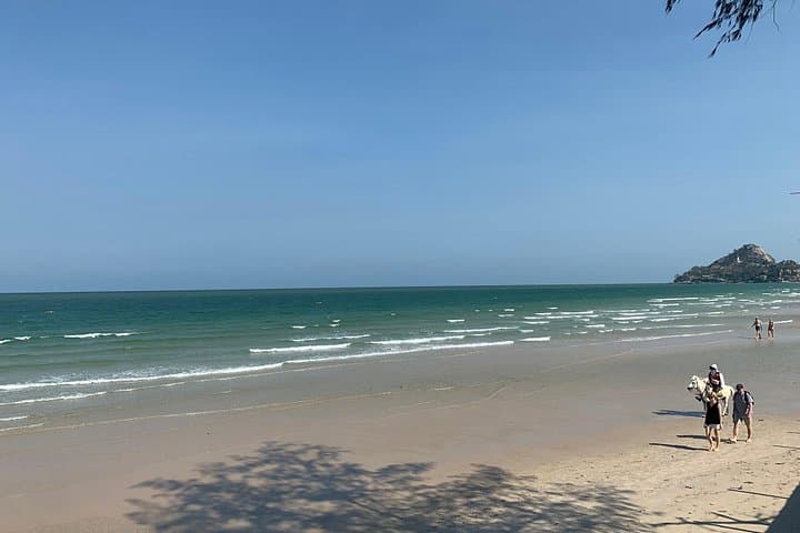 Hua Hin Custom Day Tour: Beaches, Phraya Nakhon Cave & Phra Nakhon Khiri photo 4
