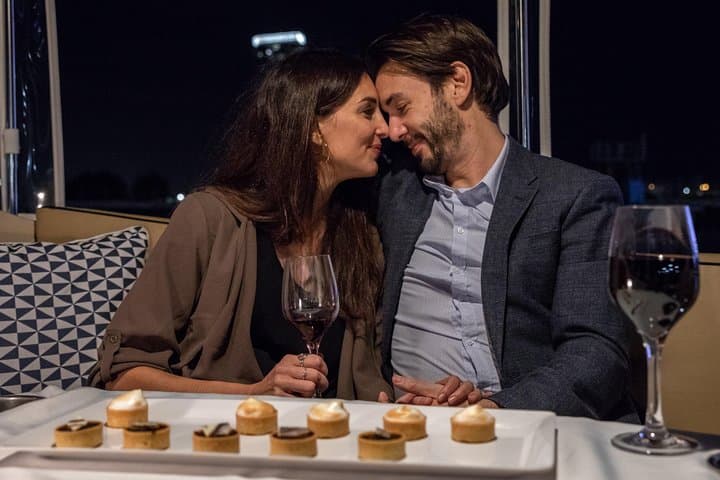 Private Romantic Melbourne Dinner Cruise on the Yarra River photo 4