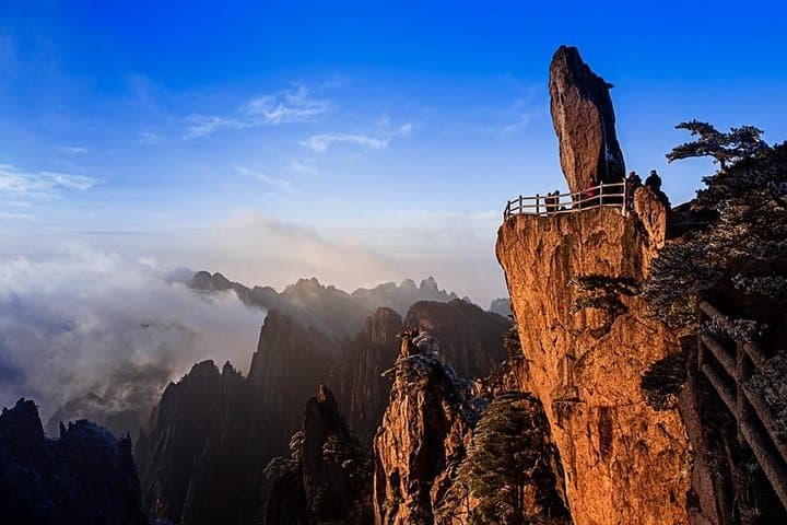 Full-Day Mt Huangshan Private Tour — Explore UNESCO Yellow Mountain Peaks photo 2