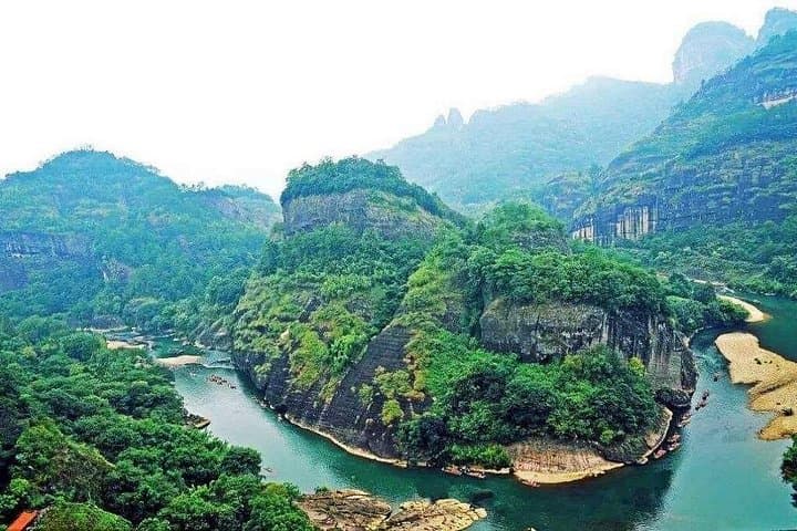 2-Day Mount Wuyi Private Tour From Shanghai — Bullet Train, Bamboo Rafting & Tea Culture photo 3