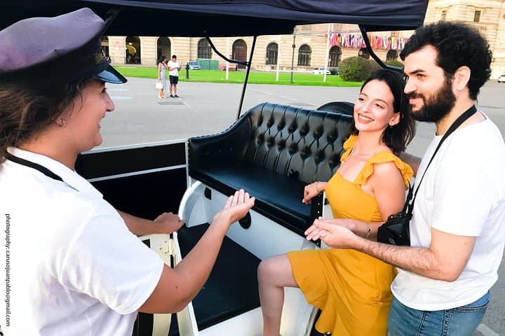 Vienna Oldtimer Tour: 60-Min City Drive with Prosecco photo 3