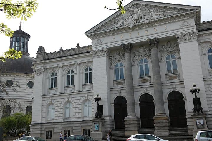 Multi-Ethnic Warsaw: Guided Old Town Walk in the Footsteps of Historic Families photo 4