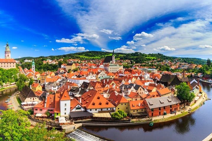 Full-Day Cesky Krumlov Private Tour from Prague — Castle, Vltava & Medieval Streets photo 3