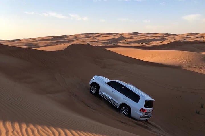 Dubai Premium Desert Safari: Private 4x4 Dune Bashing & Live BBQ Experience photo 5