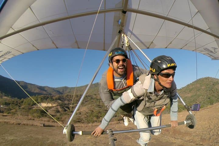 Soar Above El Penon: Hang Gliding in Valle de Bravo