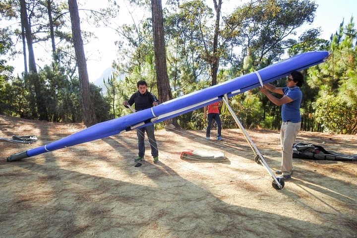 Soar Above El Penon: Hang Gliding in Valle de Bravo photo 5