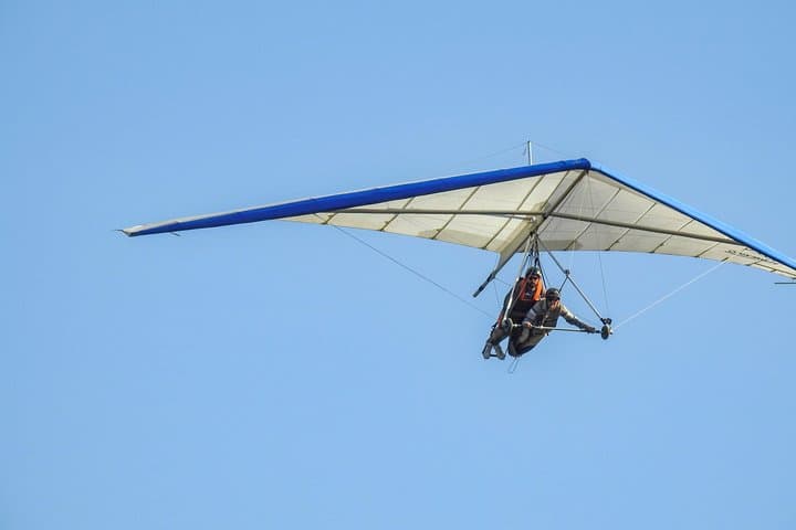 Soar Above El Penon: Hang Gliding in Valle de Bravo photo 4