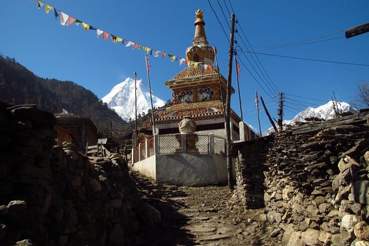 Round Manaslu Circuit Trek: 12-Day High-Altitude Tea-House Trek in Nepal photo 3