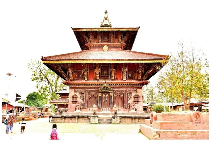 Nagarkot to Changu Narayan: Sunrise Hillwalk & Ancient Temple Day Hike photo 2