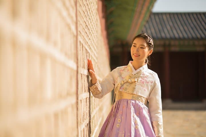 Hanbok Rental & Gyeongbokgung Experience in Seoul photo 3
