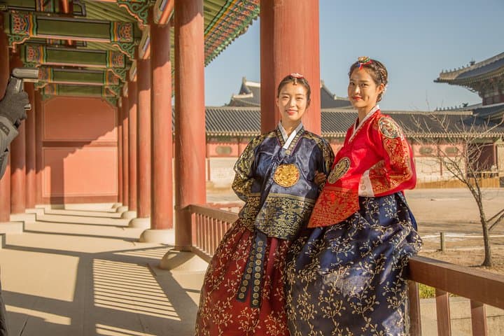 Hanbok Rental & Gyeongbokgung Experience in Seoul photo 2