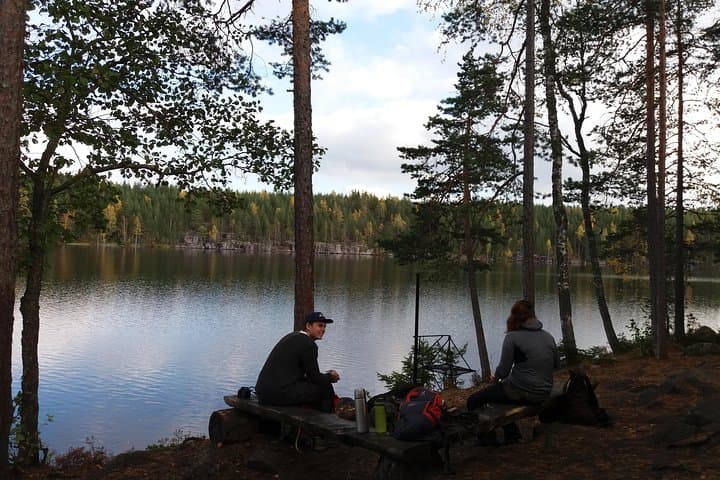 Kalliojärvi Loop: 10km Pine-Forest Hike Around Rocky Lake in Lapakisto photo 2