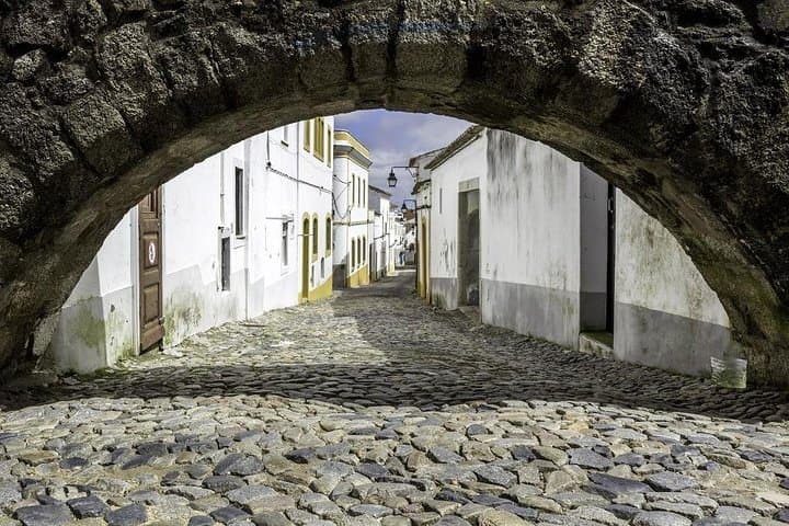 4-Day Southern Portugal Road Trip: Lisbon to Évora, Algarve & Arrábida photo 2