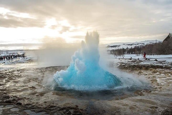 Golden Circle Private Day Tour: Thingvellir, Geysir & Gullfoss from Reykjavik photo 2