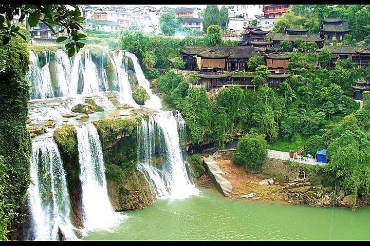 Furong Ancient Town and Red Stone Forest: One-Day Cultural & Geological Tour from Zhangjiajie photo 5