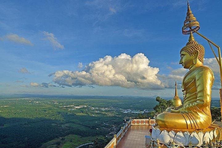 Krabi City Tour: Tiger Cave, Reclining Buddha & Noppharat Thara Beach photo 2