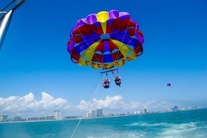 Hurghada Parasailing Adventure: 30-Min Speedboat Flight with Hotel Pickup photo 5