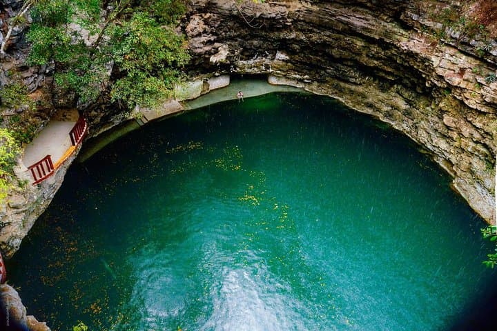 Early-Access Chichen Itza Day Trip with Valladolid and Two Cenotes photo 5