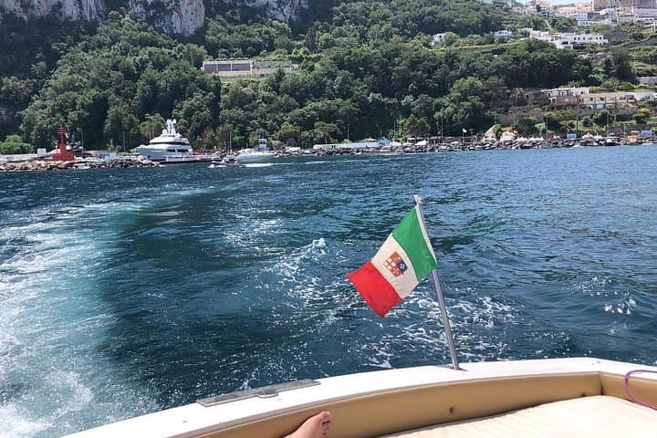 Semi-Private Capri Boat Tour: Grottos, Faraglioni & Marina Grande Escape photo 2