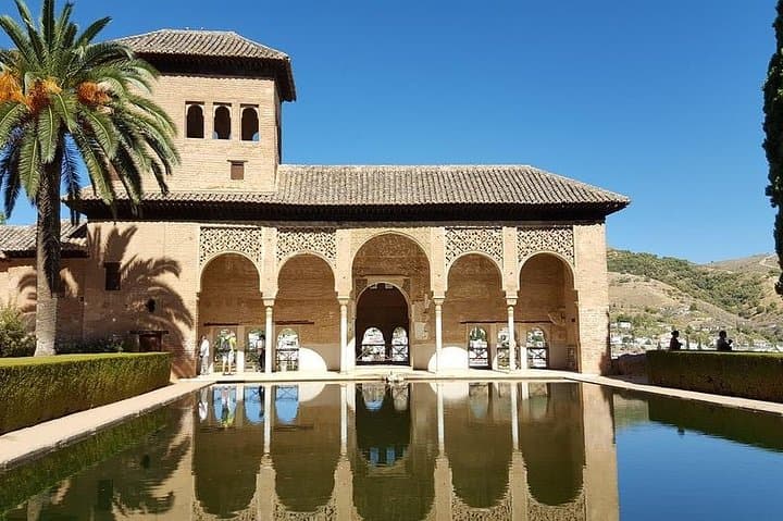 Seville and Córdoba Mosque Tour from Madrid: Full-Day Guided Journey to Andalusia’s Masterpieces photo 3