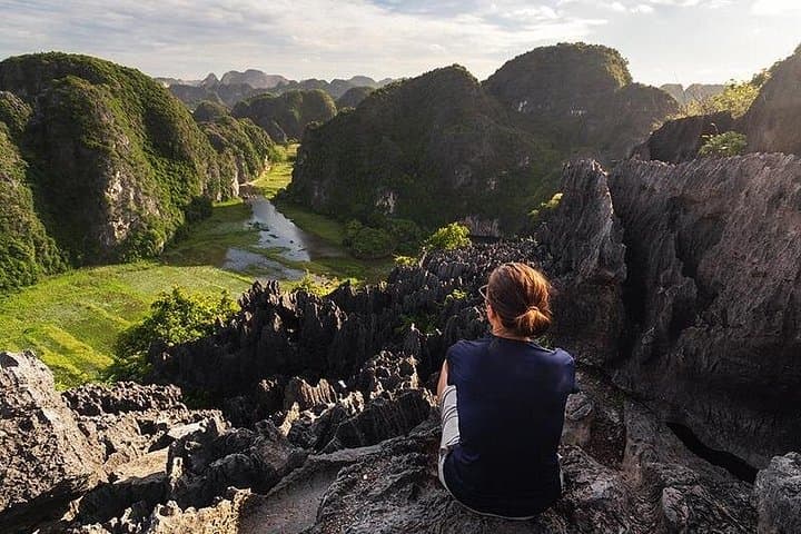 Ninh Binh 2-Day Private Tour from Hanoi: Tam Coc Sampan, Mua Cave & Bich Dong photo 2