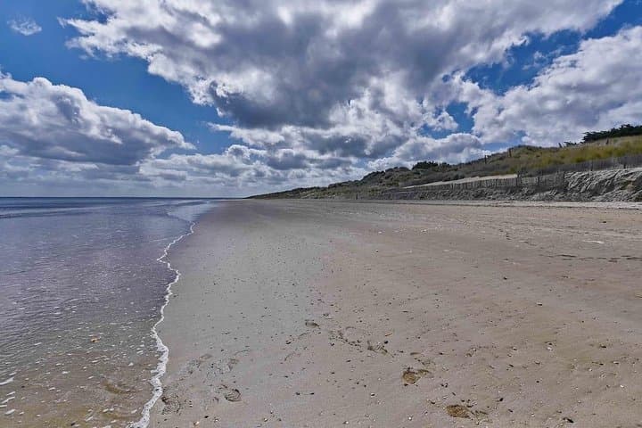 Explore the Historic US Landing Beaches of Normandy photo 3