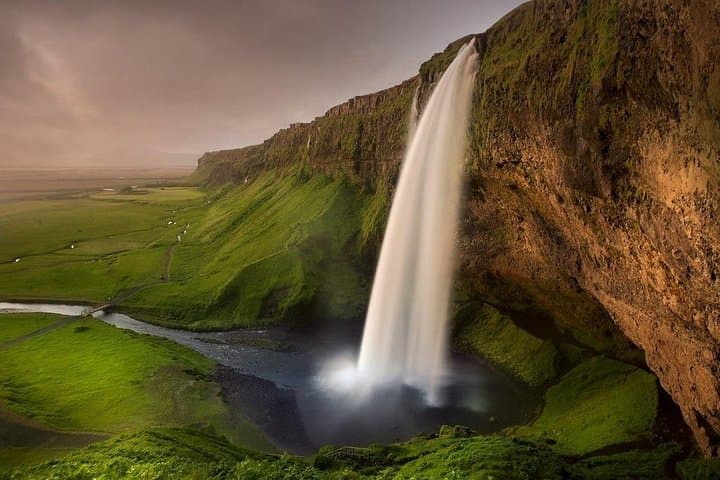Private South Coast Minibus Tour: Seljalandsfoss, Skógafoss & Reynisfjara photo 3