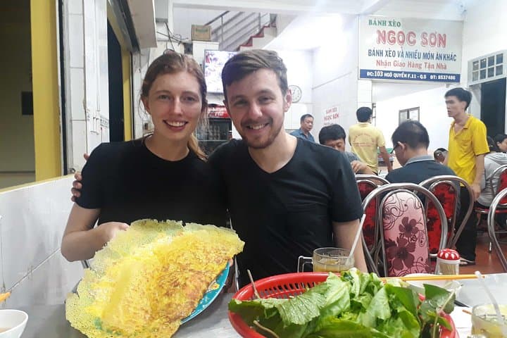 Saigon Motorbike Food Tour: 8-Taste Scooter Ride with Local Hosts photo 2