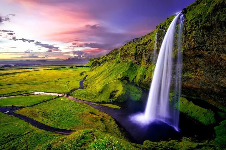 Private South Coast Minibus Tour: Seljalandsfoss, Skógafoss & Reynisfjara photo 5