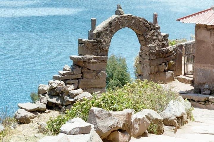 Speedboat to Uros & Taquile: Lake Titicaca Day Tour from Puno photo 2