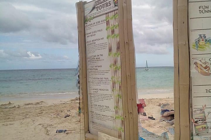 Montego Bay to Negril Catamaran Snorkel Cruise & Rick's Cafe Day Trip photo 6