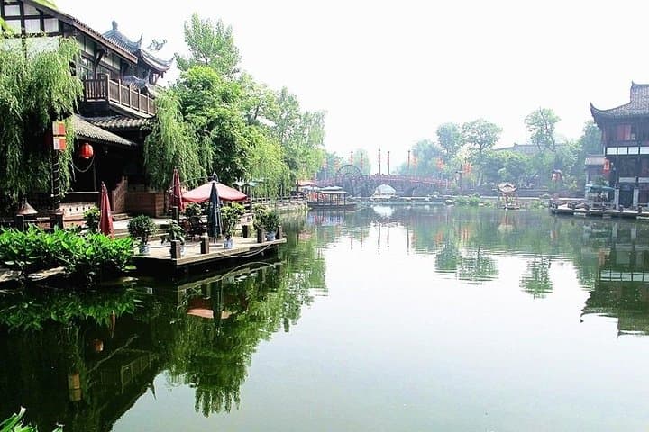 Leshan Giant Buddha and Huanglongxi Day Tour from Chengdu — Private Cultural Excursion photo 4