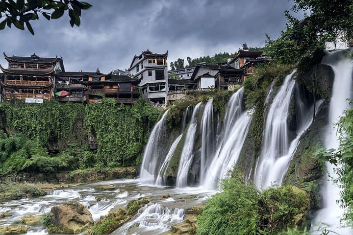 Furong Ancient Town and Red Stone Forest: One-Day Cultural & Geological Tour from Zhangjiajie photo 2