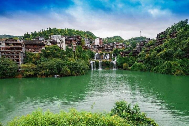 Furong Ancient Town and Red Stone Forest: One-Day Cultural & Geological Tour from Zhangjiajie photo 6