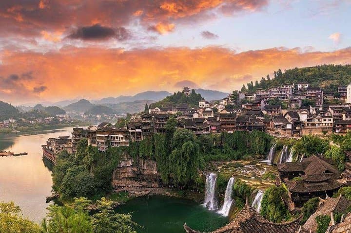 Mengdong River Rafting & Furong Town Day Tour — Zhangjiajie Adventure