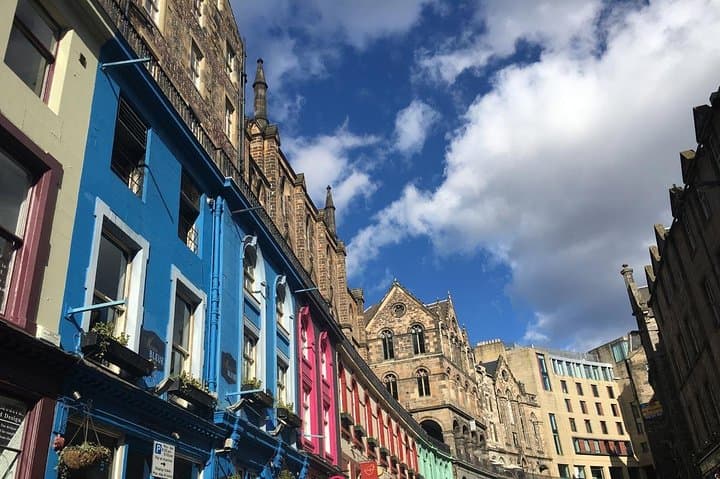 Edinburgh Royal Mile Walking Tour: History, Legends & Local Tips photo 3