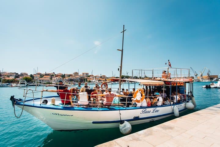 Trogir Island Hopping: Blue Lagoon & Šolta Day Cruise with Lunch
