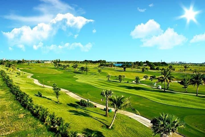 Phnom Penh Golf Experience: Tee Off at Cambodia’s Premier Courses with Convenient Hotel Pickup photo 4