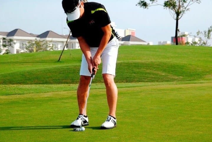 Phnom Penh Golf Experience: Tee Off at Cambodia’s Premier Courses with Convenient Hotel Pickup