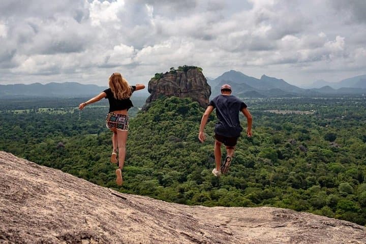 Sigiriya, Habarana & Minneriya: Private Day Tour from Colombo