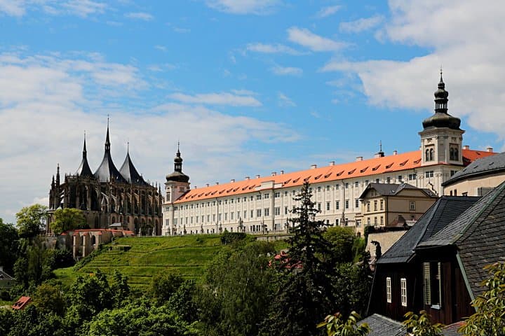 Private Prague and Kutna Hora Day Tour: Prague Castle to Sedlec Ossuary photo 6