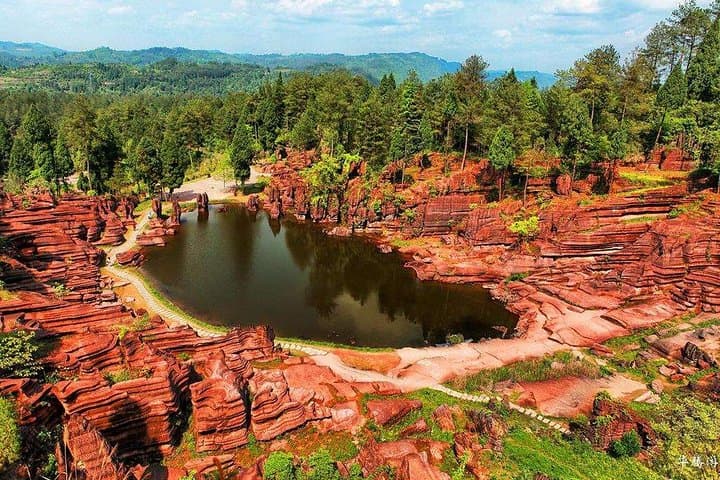 Furong Ancient Town and Red Stone Forest: One-Day Cultural & Geological Tour from Zhangjiajie