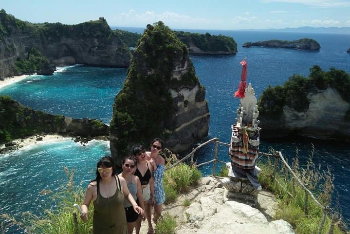 One-Day Nusa Penida: Kelingking, Atuh Beach & Angels Billabong Adventure photo 3